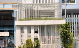 Ngôi nhà ống 2 tầng kinh phí thấp được cải tạo từ nhà cấp 4 ở quận 12